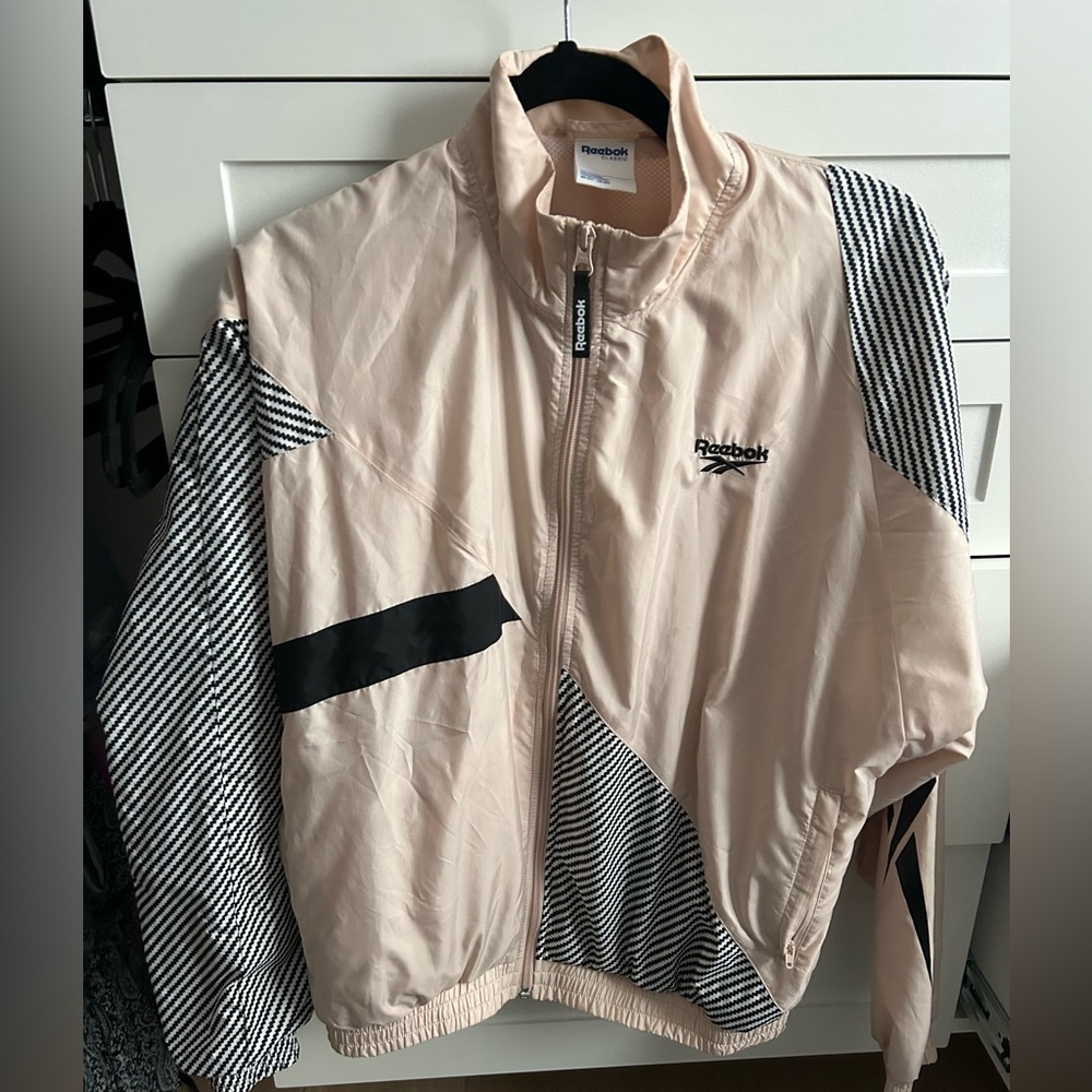 Rebook windbreaker